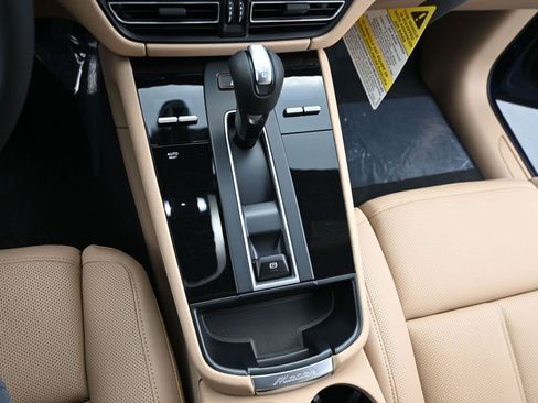 New 2026 Porsche Macan image 26