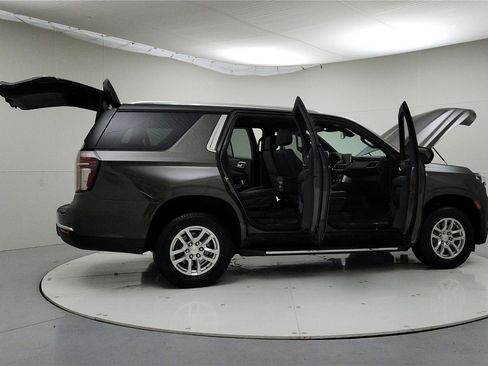 Used 2021 Chevrolet Tahoe LT AWD/4WD image 10