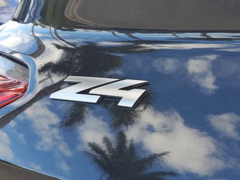 Used 2024 BMW Z4 M40i w/ Premium Package image 7