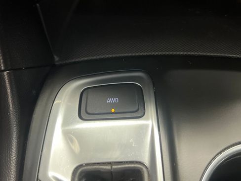 Used 2019 Chevrolet Equinox LT image 28