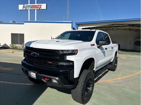 Used 2020 Chevrolet Silverado 1500 LT Trail Boss AWD/4WD image 3