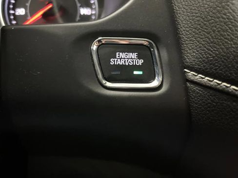 Used 2023 GMC Acadia SLE w/ Infotainment Package image 22