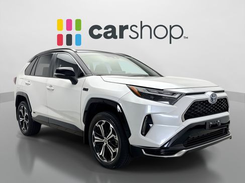 Used 2024 Toyota RAV4 XSE w/ Weather Package AWD/4WD image 7