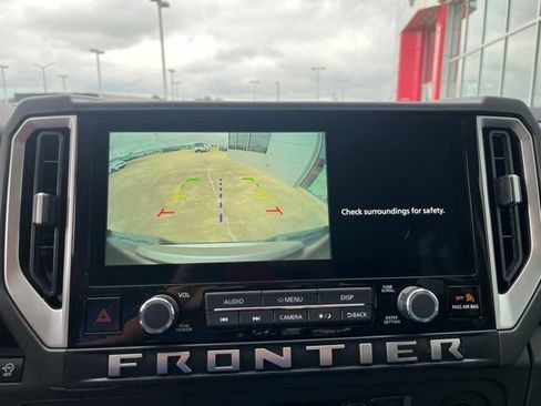 Certified 2025 Nissan Frontier SV w/ SV Convenience Package RWD image 17