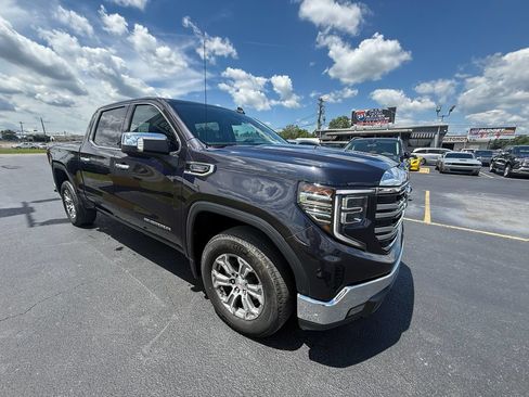 Used 2024 GMC Sierra 1500 SLT RWD image 1