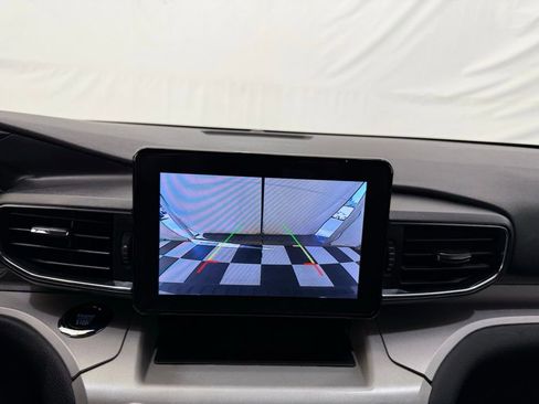 Used 2023 Ford Explorer XLT w/ Equipment Group 202A image 37