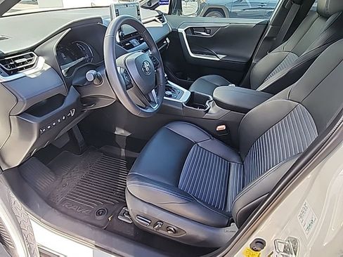 Used 2022 Toyota RAV4 XSE AWD/4WD image 11