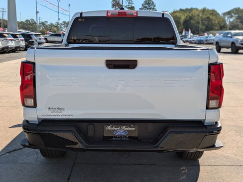 Used 2024 Chevrolet Colorado W/T w/ WT Convenience Package image 7