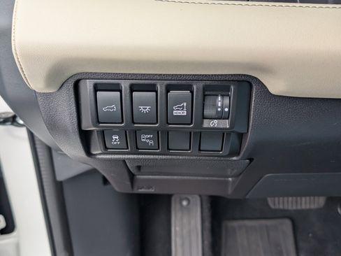 Used 2022 Subaru Ascent Limited w/ Technology Package image 23