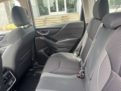 Used 2020 Subaru Forester Premium AWD/4WD image 11