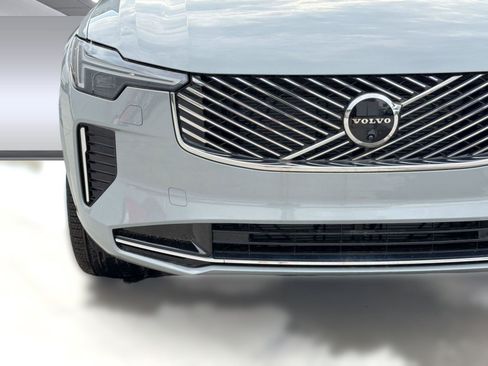 New 2026 Volvo XC90 B5 Plus AWD/4WD image 28