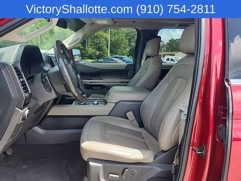 Used 2019 Ford Expedition Limited w/ Equipment Group 302A AWD/4WD image 21