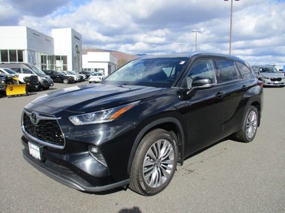 Used 2022 Toyota Highlander Platinum