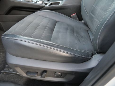 Used 2022 Mitsubishi Outlander SE image 20