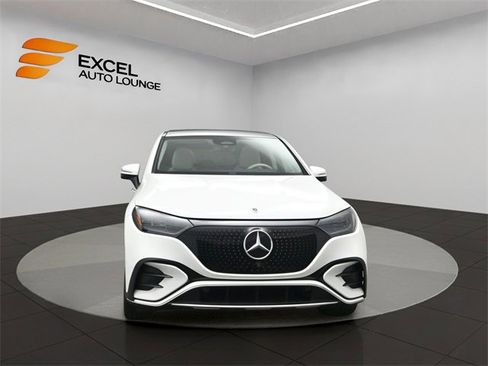 Used 2023 Mercedes-Benz EQE 500 4MATIC SUV image 8