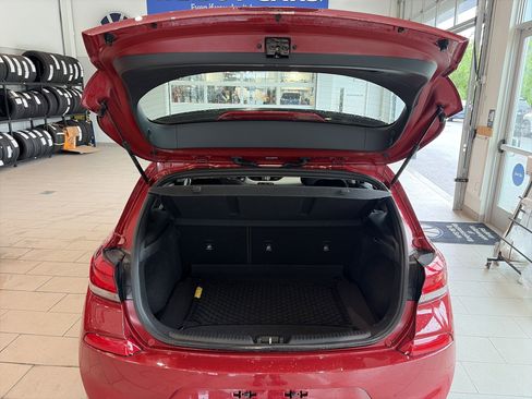 Used 2020 Hyundai Elantra GT FWD image 18