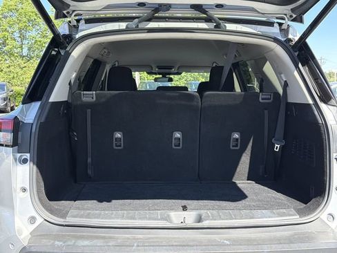 Certified 2025 Nissan Pathfinder SV AWD/4WD image 32
