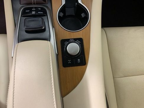 Used 2017 Lexus RX 350 AWD w/ Premium Package image 28