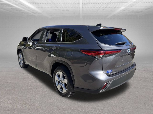 Used 2023 Toyota Highlander LE FWD image 12