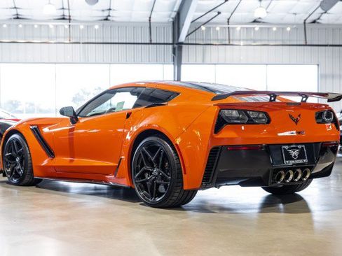 Used 2019 Chevrolet Corvette ZR1 RWD image 4