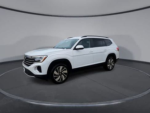 Used 2024 Volkswagen Atlas SE AWD/4WD image 4