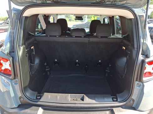 Used 2016 Jeep Renegade Latitude w/ Safety & Security Group AWD/4WD image 26