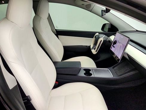 Used 2021 Tesla Model Y Long Range AWD/4WD image 28
