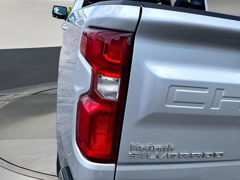 Used 2021 Chevrolet Silverado 1500 LTZ AWD/4WD image 27