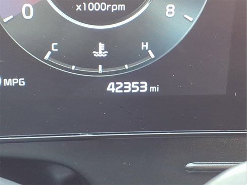 Used 2023 Kia Sportage SX image 30