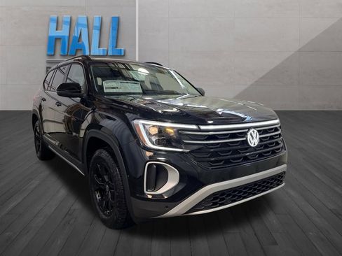 New 2026 Volkswagen Atlas Peak Edition AWD/4WD image 7