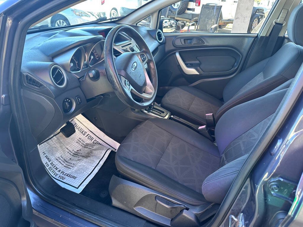 Used 2013 Ford Fiesta SE FWD image 13