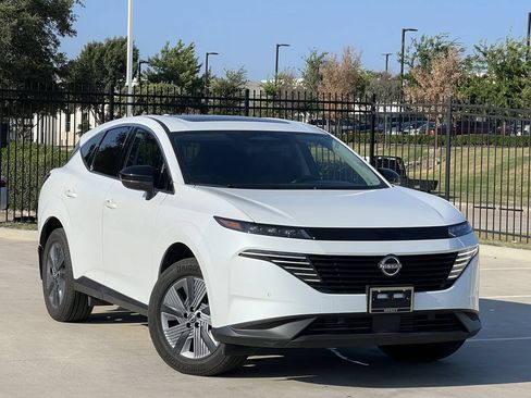 Used 2025 Nissan Murano SL AWD/4WD image 2