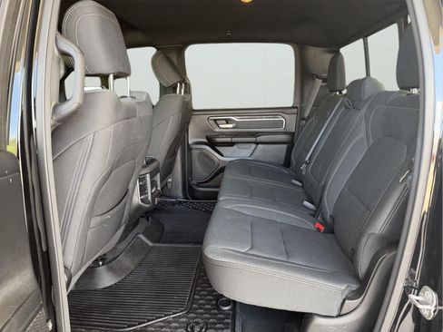 Used 2021 RAM 1500 4x4 Crew Cab image 7
