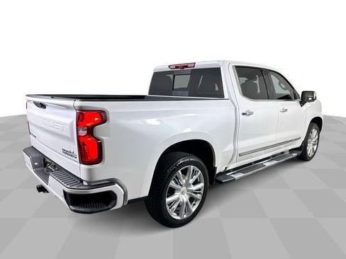 Used 2025 Chevrolet Silverado 1500 High Country w/ High Country Premium Package RWD image 8