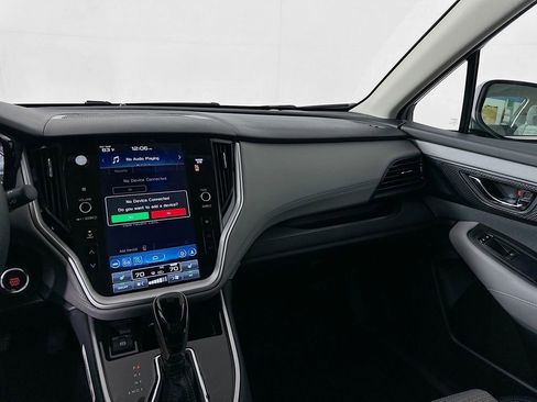 Used 2025 Subaru Outback Premium w/ Popular Package #1A AWD/4WD image 20