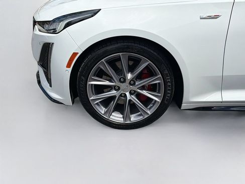 Used 2022 Cadillac CT5 V w/ Platinum Package RWD image 39