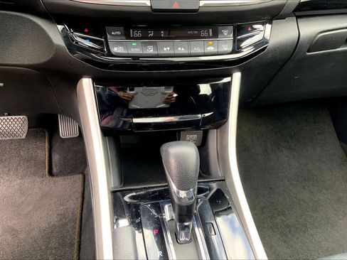 Used 2016 Honda Accord LX image 32