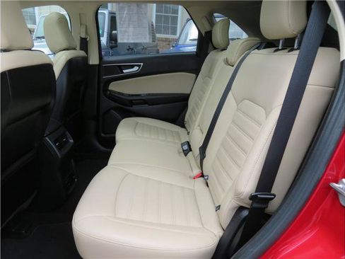 Used 2020 Ford Edge SEL w/ Convenience Package FWD image 5