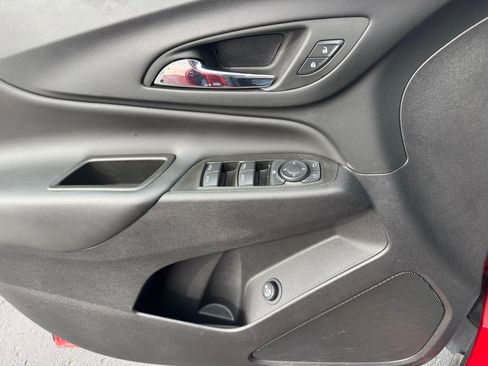 Used 2024 Chevrolet Equinox LT image 13