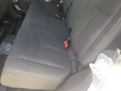 Used 2018 Jeep Wrangler Unlimited Sport AWD/4WD image 17