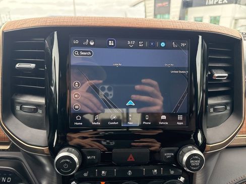 Used 2022 RAM 1500 Limited w/ Bed Utility Group image 20