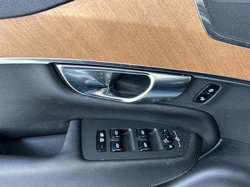 Certified 2023 Volvo XC90 T8 Plus image 9