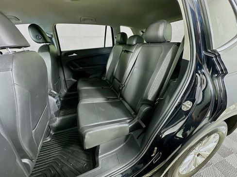 Used 2018 Volkswagen Tiguan SE FWD image 28