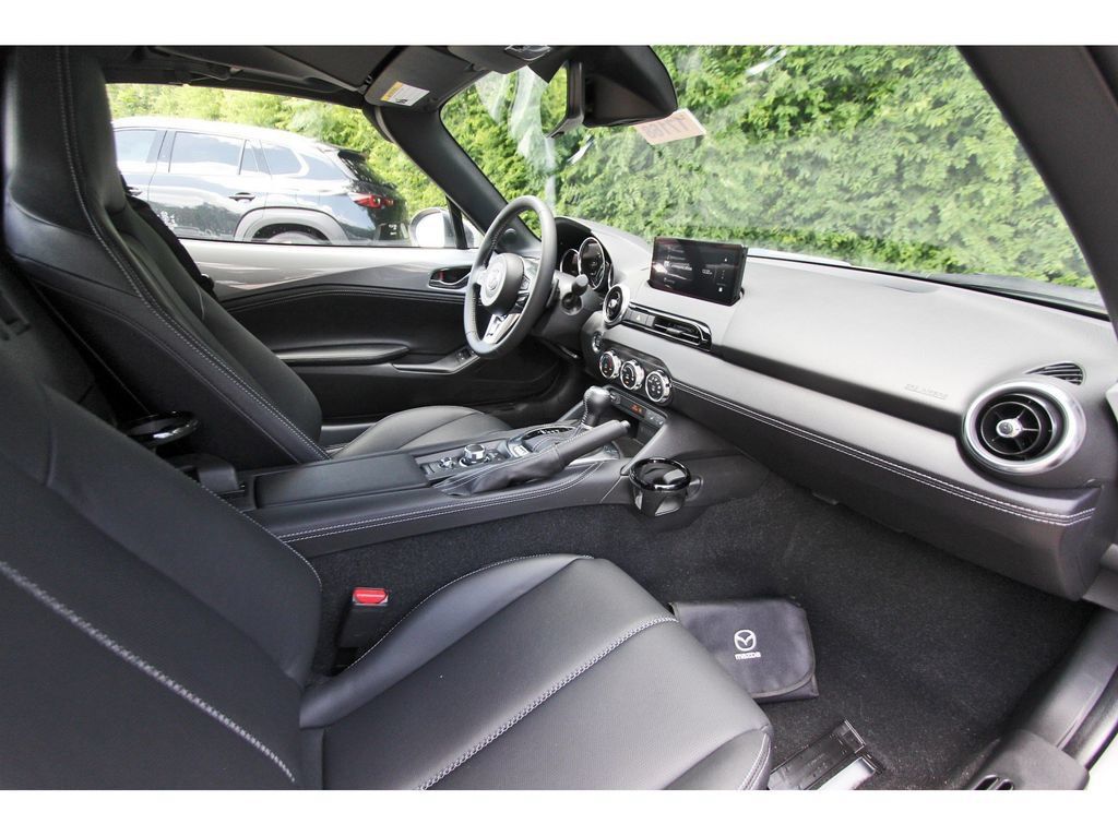 New 2026 MAZDA MX-5 Miata RF Grand Touring RWD image 9