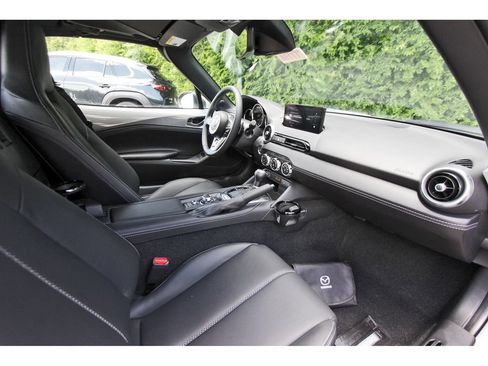 New 2026 MAZDA MX-5 Miata RF Grand Touring RWD image 9