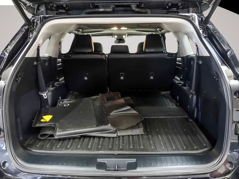 Used 2022 Toyota Highlander Limited AWD/4WD image 26