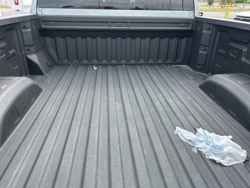 Used 2025 Chevrolet Silverado 2500 LT w/ Convenience Package AWD/4WD image 30