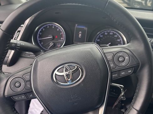 Used 2020 Toyota Camry SE image 28
