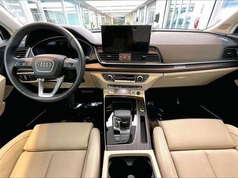 Certified 2025 Audi Q5 2.0T Premium Plus w/ Premium Plus Package image 15