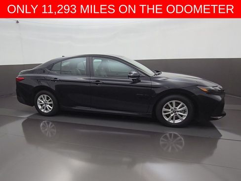Certified 2025 Toyota Camry LE w/ Convenience Package FWD image 11
